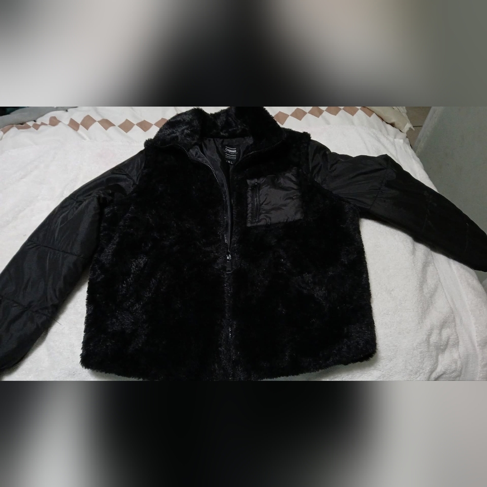 Ci Sono Black Puffer Jacket with Luxurious Sheen